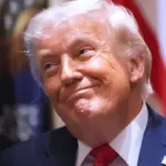 Президент США Дональд Трамп під час спілкування з журналістами, фото Associated Press